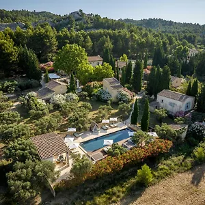 Hotel Les Petites Maisons - Hameau Des Baux ****